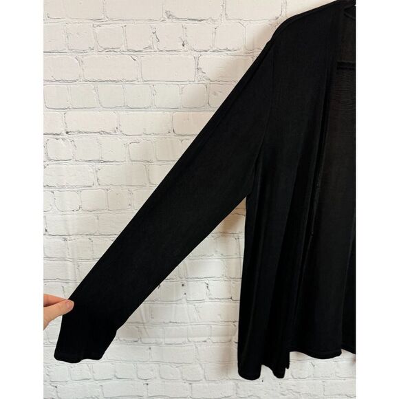 CHICO'S TRAVELERS black knit hook and loop front cardigan sweater 1 M - Picture 5 of 6